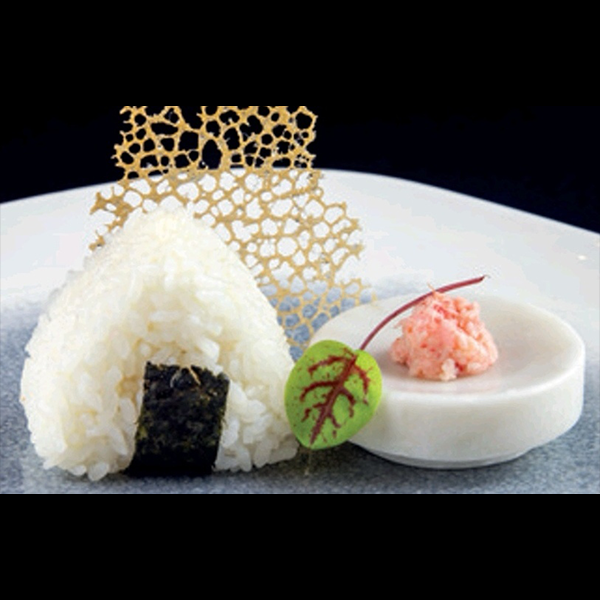 102..onigiri spiyc salmone