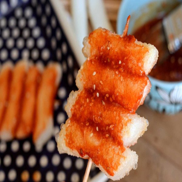 GNOCCHI DI RISO FRITTO CON SALSA PICCANTE