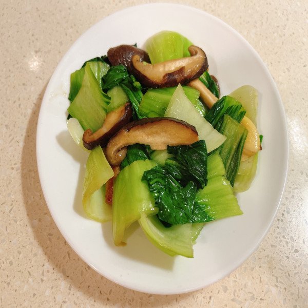 VERDURA CINESE SALTATI CON FUNGHI